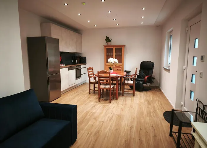 Gemuetliche Souterrainwohnung * Immenhausen